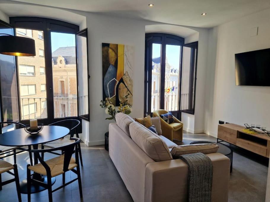 Duplex De Diseno Jaen Centro-Catedral Lägenhet Exteriör bild